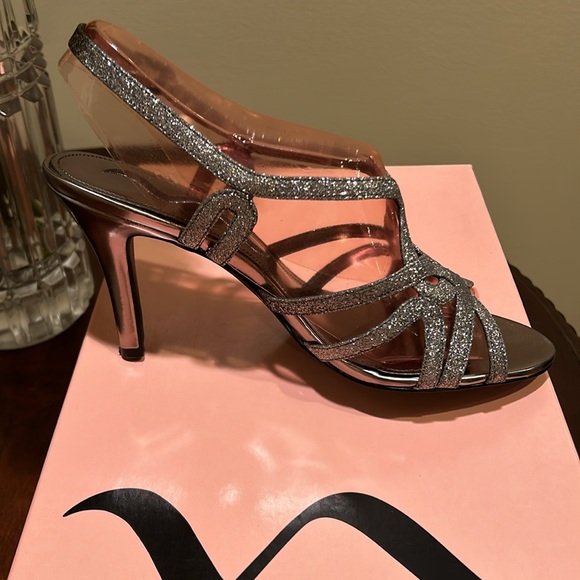 Nina heels - Picture 3 of 8